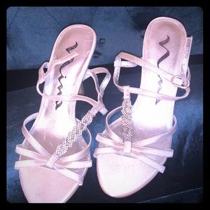 Nina silver sandals size 6 1/2 M